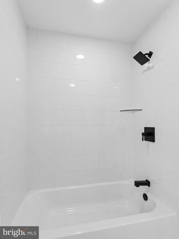 101 W MANTUA AVE, Wenonah, NJ 08090