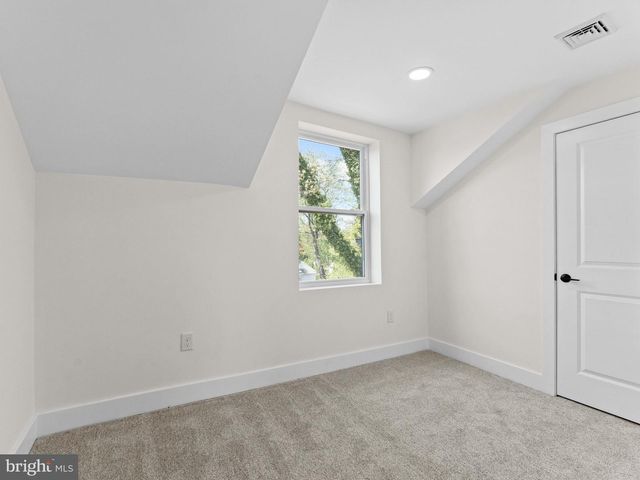 101 W MANTUA AVE, Wenonah, NJ 08090