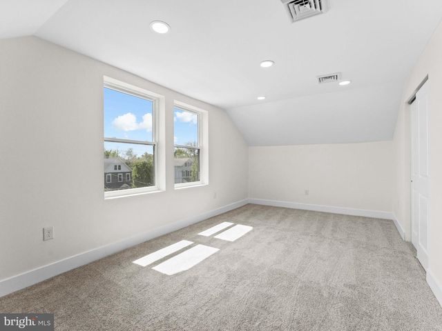 101 W MANTUA AVE, Wenonah, NJ 08090