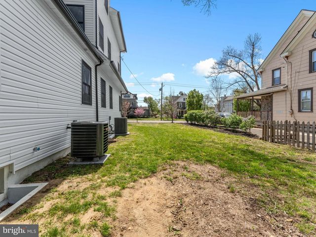 101 W MANTUA AVE, Wenonah, NJ 08090