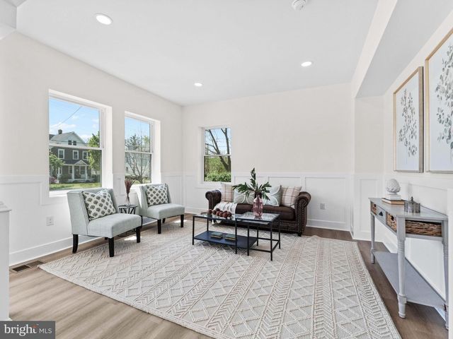 101 W MANTUA AVE, Wenonah, NJ 08090