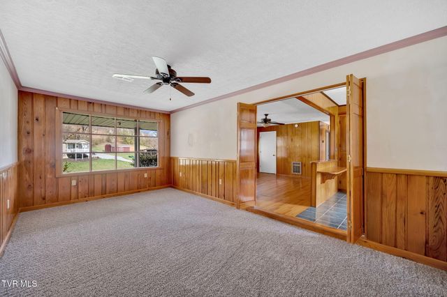 352 Deck Valley Lane, Bristol, TN 37620
