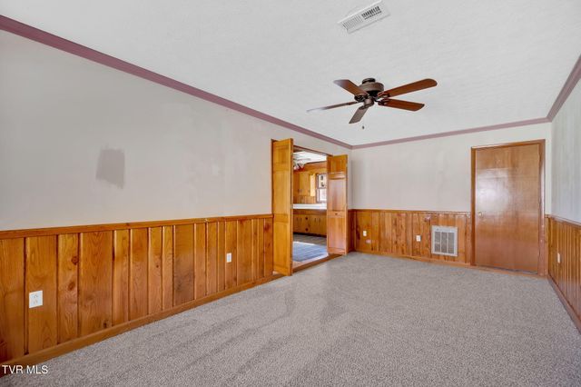352 Deck Valley Lane, Bristol, TN 37620