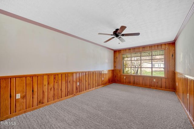 352 Deck Valley Lane, Bristol, TN 37620