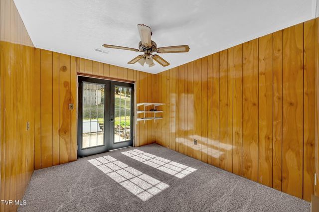 352 Deck Valley Lane, Bristol, TN 37620