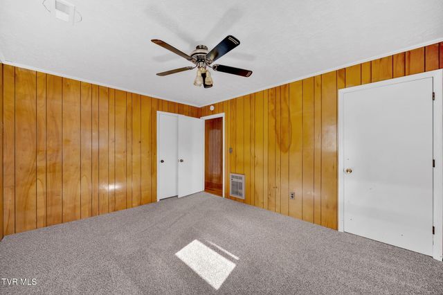 352 Deck Valley Lane, Bristol, TN 37620