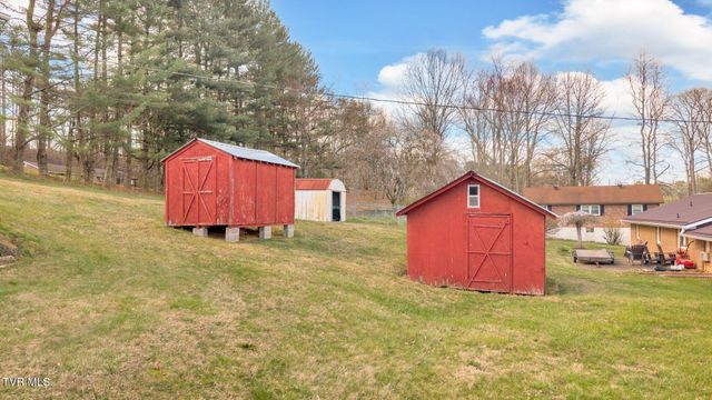352 Deck Valley Lane, Bristol, TN 37620