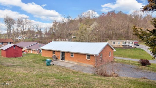 352 Deck Valley Lane, Bristol, TN 37620