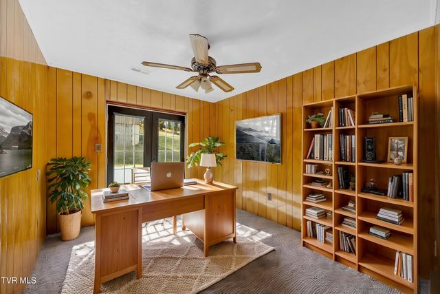 352 Deck Valley Lane, Bristol, TN 37620