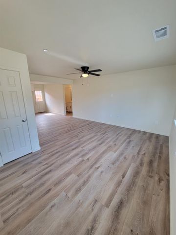 471 E Alameda St, Manteca, CA 95336