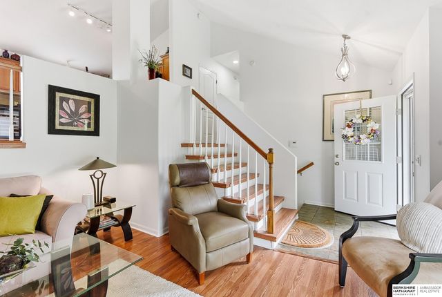 1002 Timberline Drive, Papillion, NE 68046