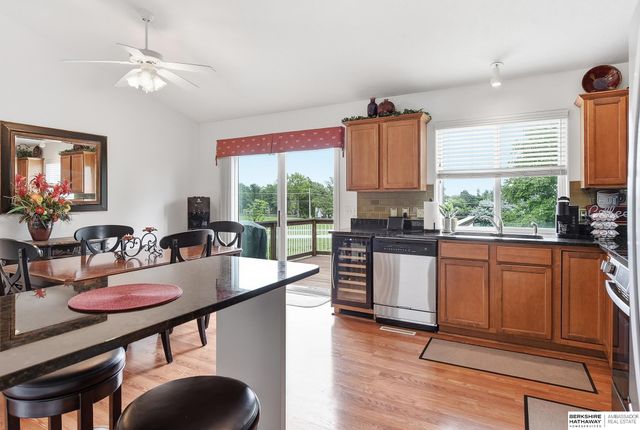 1002 Timberline Drive, Papillion, NE 68046