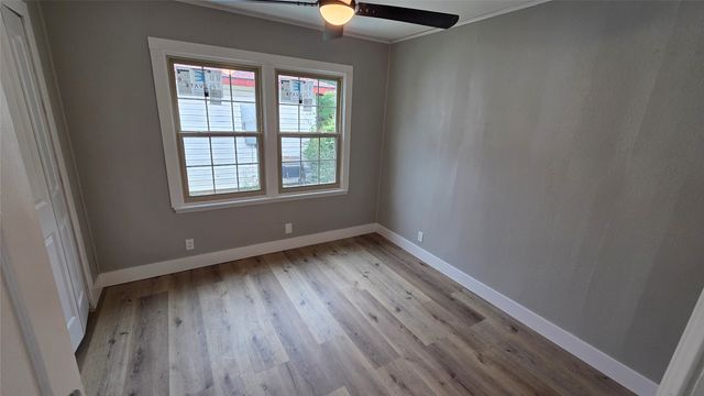 4244 Carol Avenue, Fort Worth, TX 76105