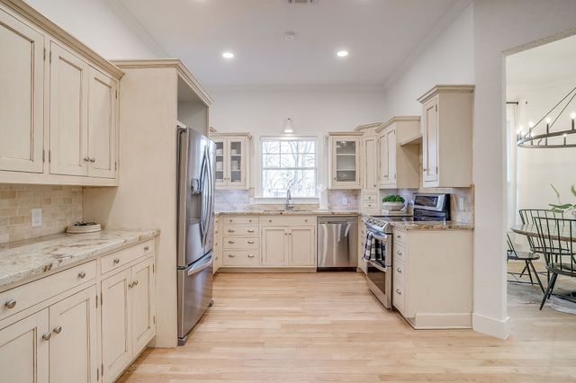 1114 Briarwood Street, Weatherford, TX 76087