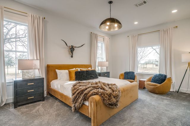 1114 Briarwood Street, Weatherford, TX 76087