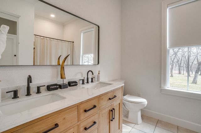 1114 Briarwood Street, Weatherford, TX 76087