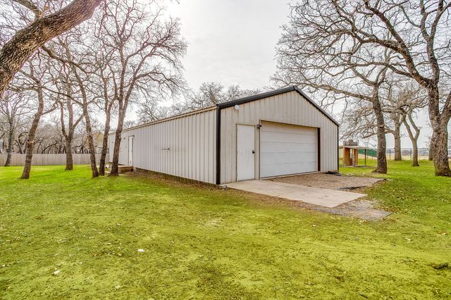 1114 Briarwood Street, Weatherford, TX 76087