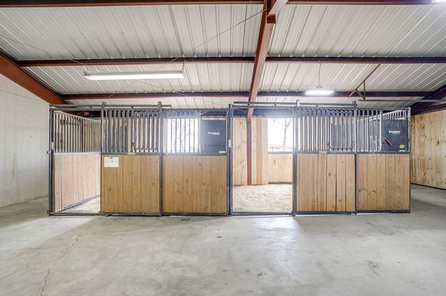 1114 Briarwood Street, Weatherford, TX 76087