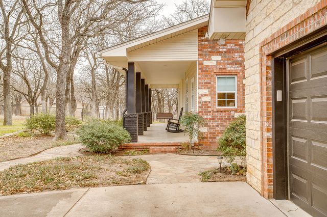1114 Briarwood Street, Weatherford, TX 76087
