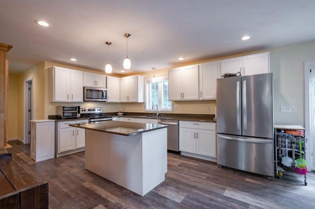 885 Mason Road, Wilton, NH 03086