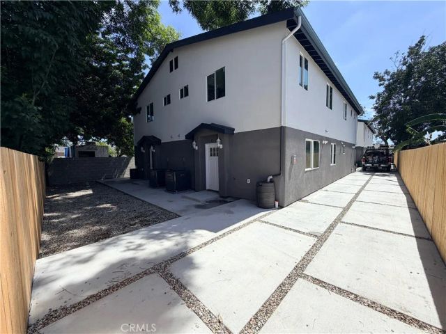 213 E Raymond, Compton, CA 90220