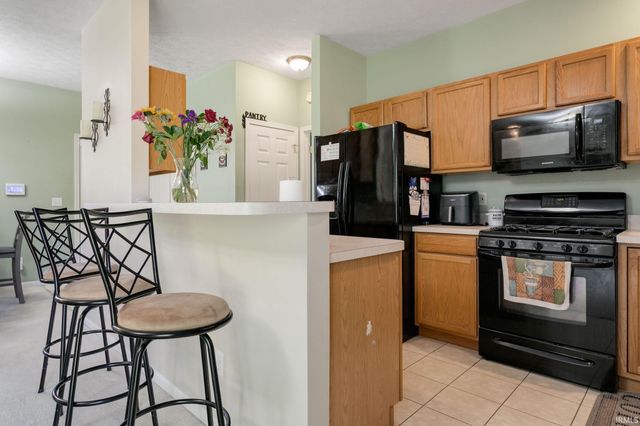 2325 Oakbrook Drive, South Bend, IN 46628