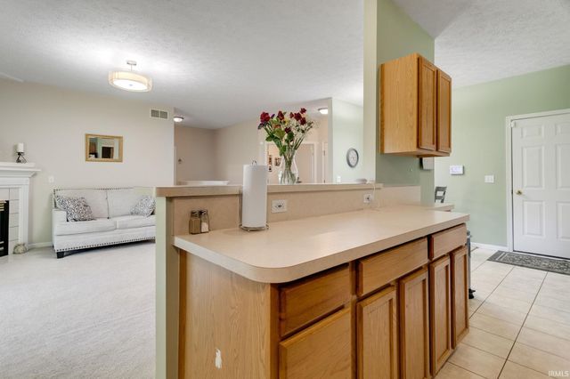 2325 Oakbrook Drive, South Bend, IN 46628