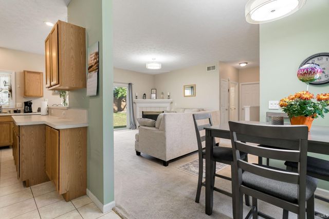 2325 Oakbrook Drive, South Bend, IN 46628