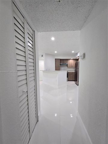 595 Vista Isles Drive 1913, Sunrise, FL 33325