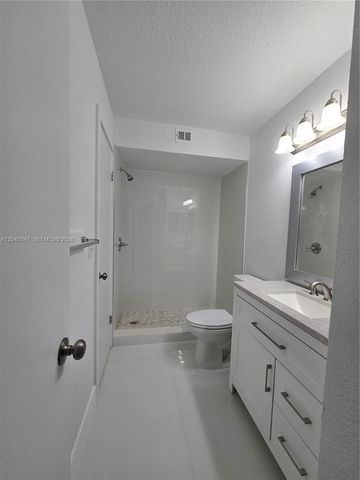 595 Vista Isles Drive 1913, Sunrise, FL 33325