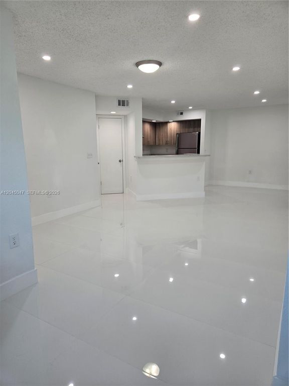 595 Vista Isles Drive 1913, Sunrise, FL 33325
