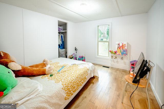 125 Honey Bear Drive, Griffin, GA 30223