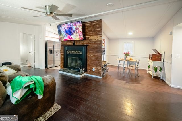 125 Honey Bear Drive, Griffin, GA 30223