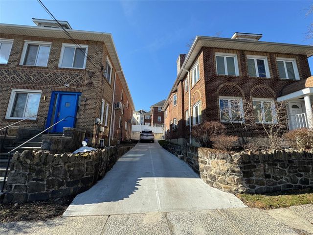 578 E 3rd Street, Mount Vernon, NY 10553