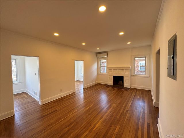 578 E 3rd Street, Mount Vernon, NY 10553