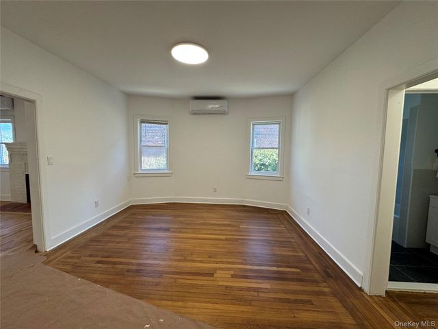 578 E 3rd Street, Mount Vernon, NY 10553