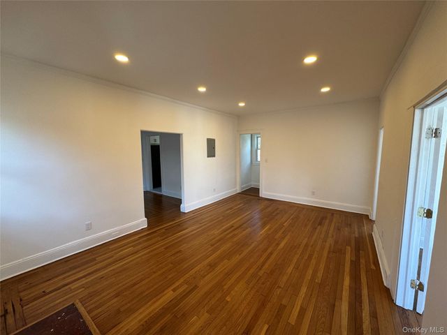 578 E 3rd Street, Mount Vernon, NY 10553