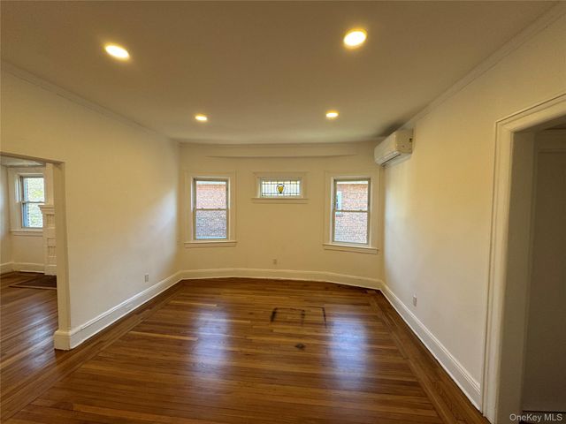 578 E 3rd Street, Mount Vernon, NY 10553