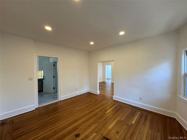 578 E 3rd Street, Mount Vernon, NY 10553