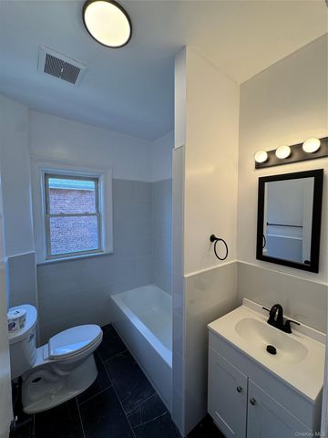 578 E 3rd Street, Mount Vernon, NY 10553