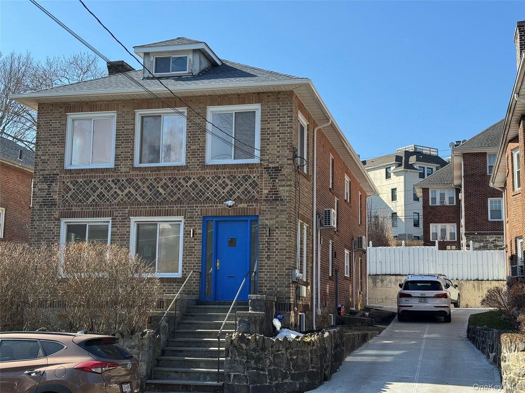 578 E 3rd Street, Mount Vernon, NY 10553