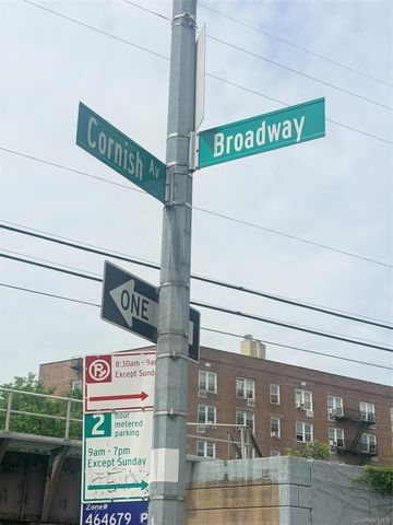 83-04 Broadway 1FL, Elmhurst, NY 11373