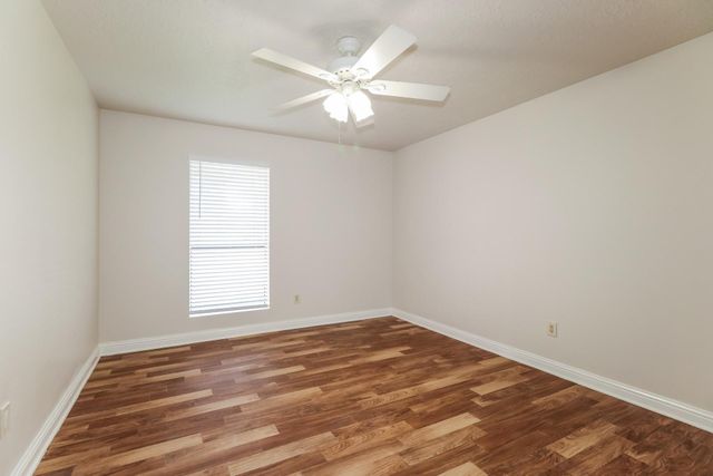 2127 Round Wind Trail, Crosby, TX 77532