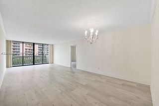 90 Edgewater Dr 514, Coral Gables, FL 33133