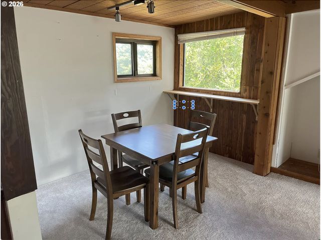 1824 Ne 52ND Ave, Portland, OR 97213