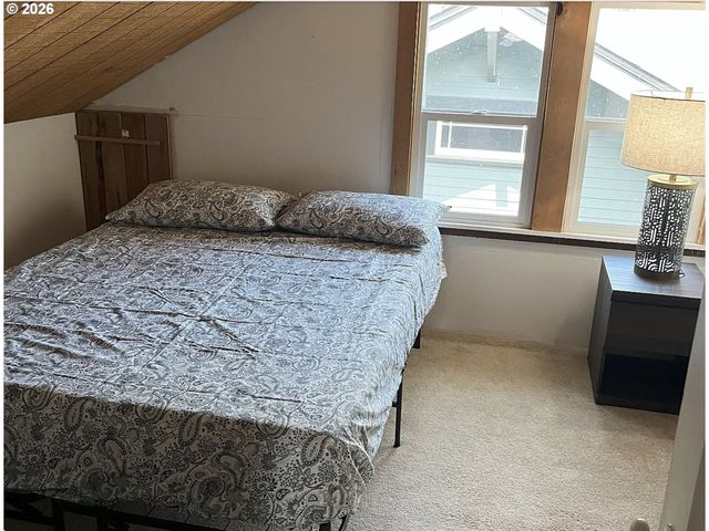 1824 Ne 52ND Ave, Portland, OR 97213