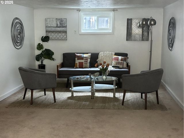 1824 Ne 52ND Ave, Portland, OR 97213