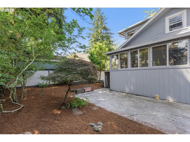1824 Ne 52ND Ave, Portland, OR 97213