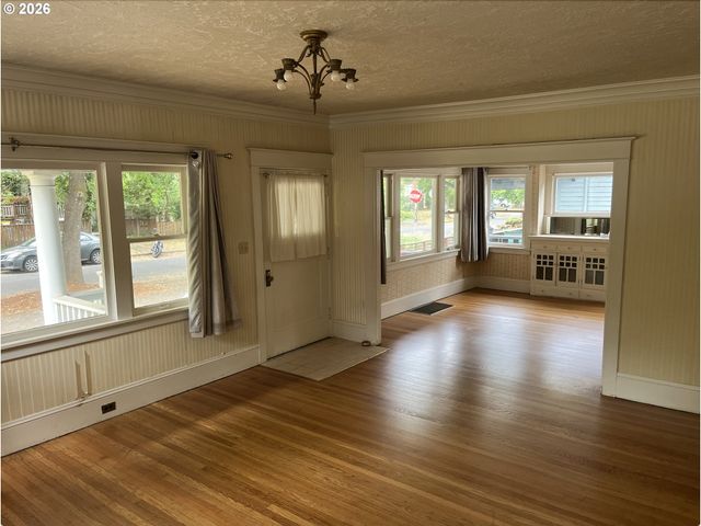 1824 Ne 52ND Ave, Portland, OR 97213