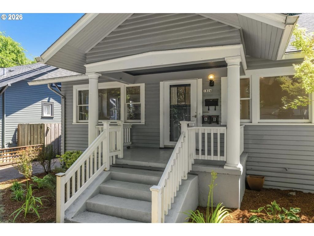 1824 Ne 52ND Ave, Portland, OR 97213